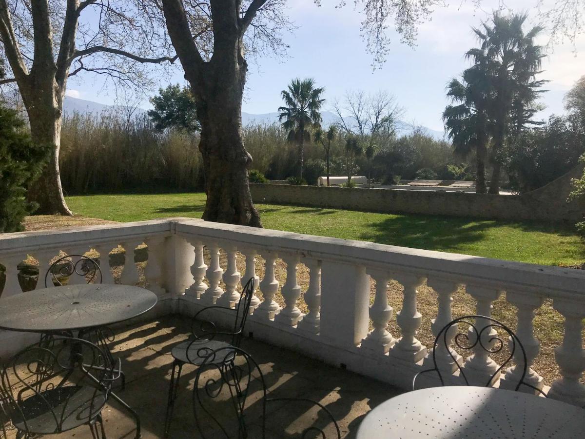 Bed and Breakfast Domaine Castell De Bles Saint-Génis Exterior foto