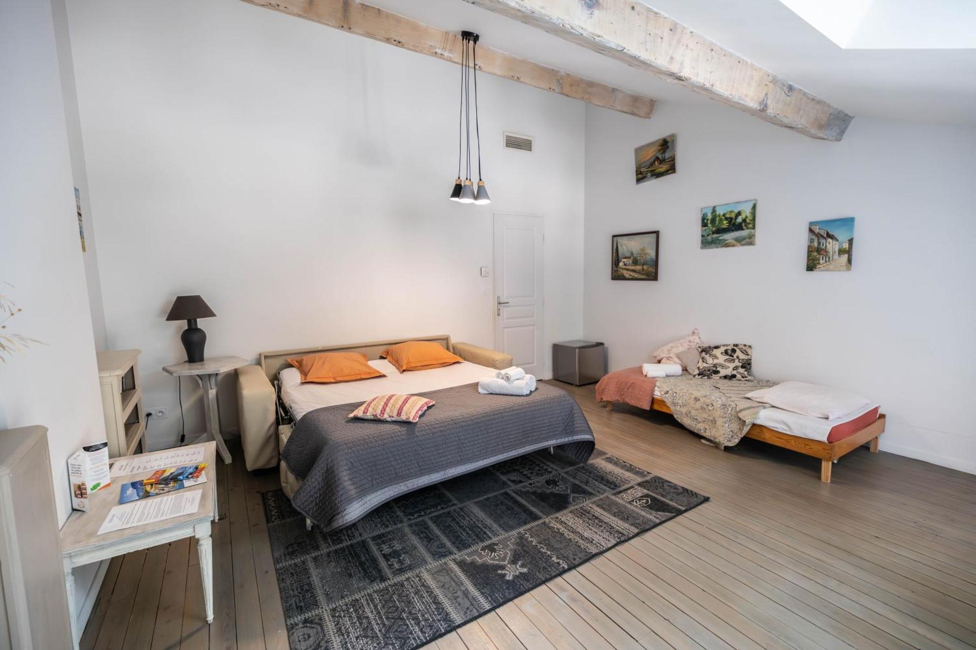 Bed and Breakfast Domaine Castell De Bles Saint-Génis Zimmer foto