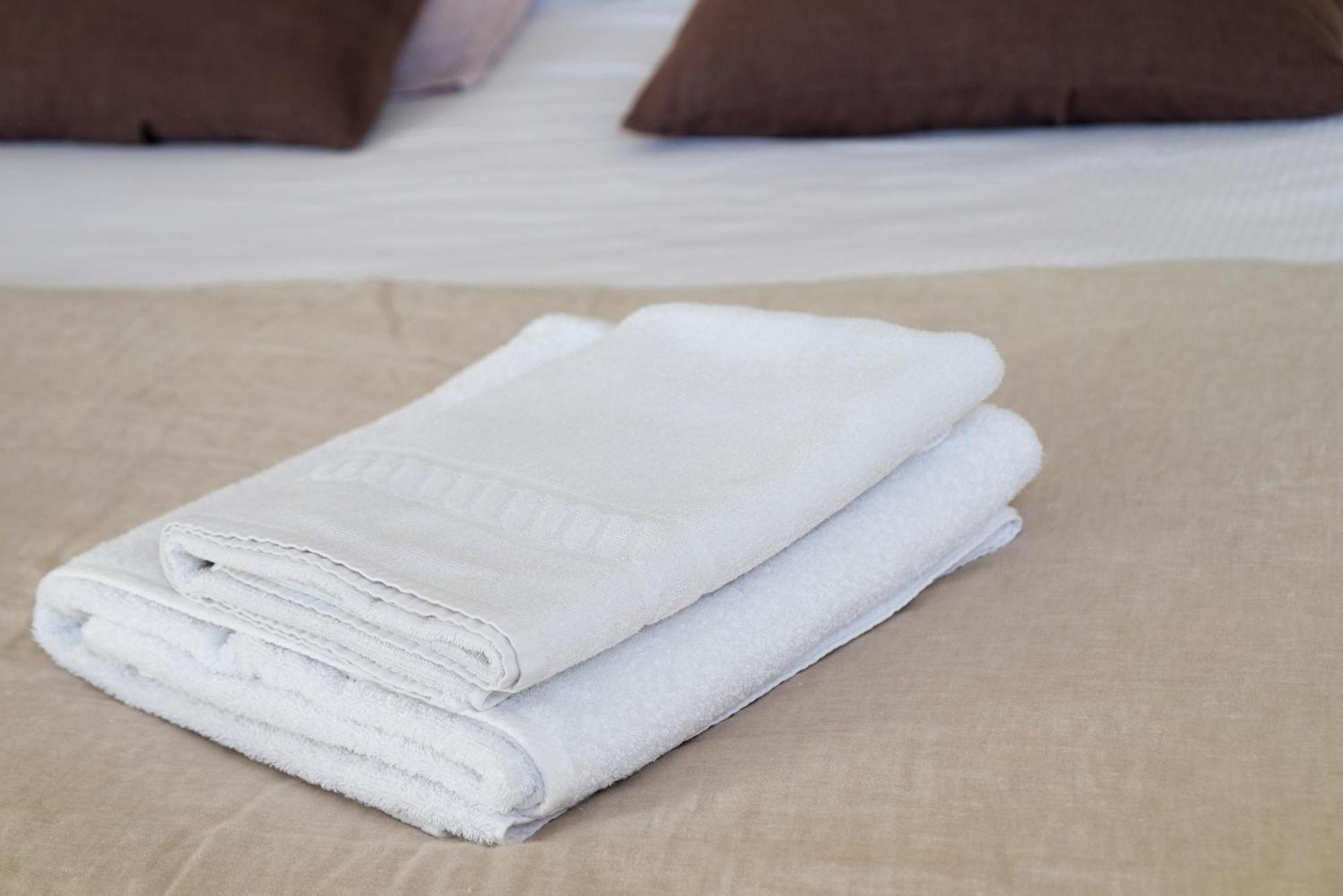 Bed and Breakfast Domaine Castell De Bles Saint-Génis Zimmer foto